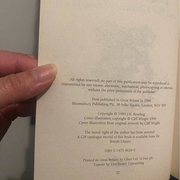 Harry Potter Books 1-4 Paperback Boxed Set - Picture 7 of 8